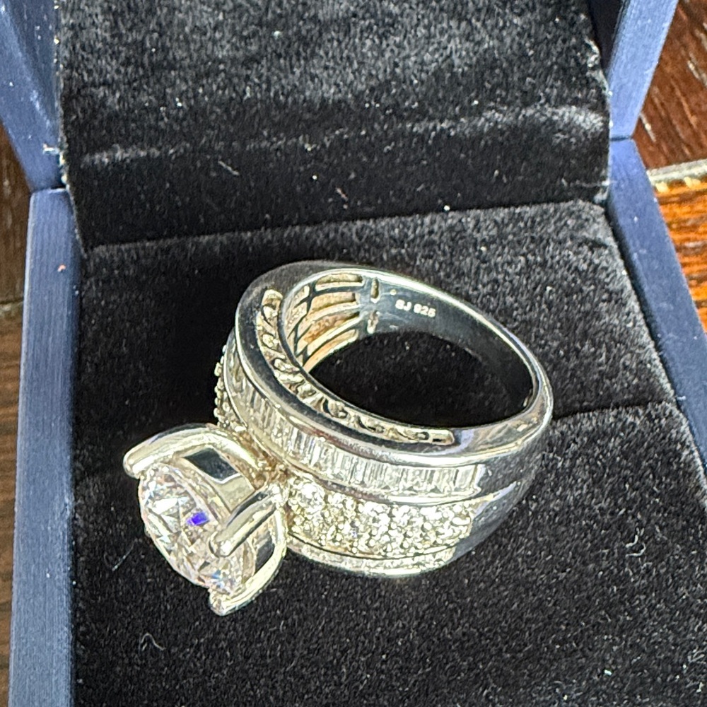 Charles Winston - Bella Luce Sterling Silver Ring with CZ Centerpiece - Picture 6 of 6